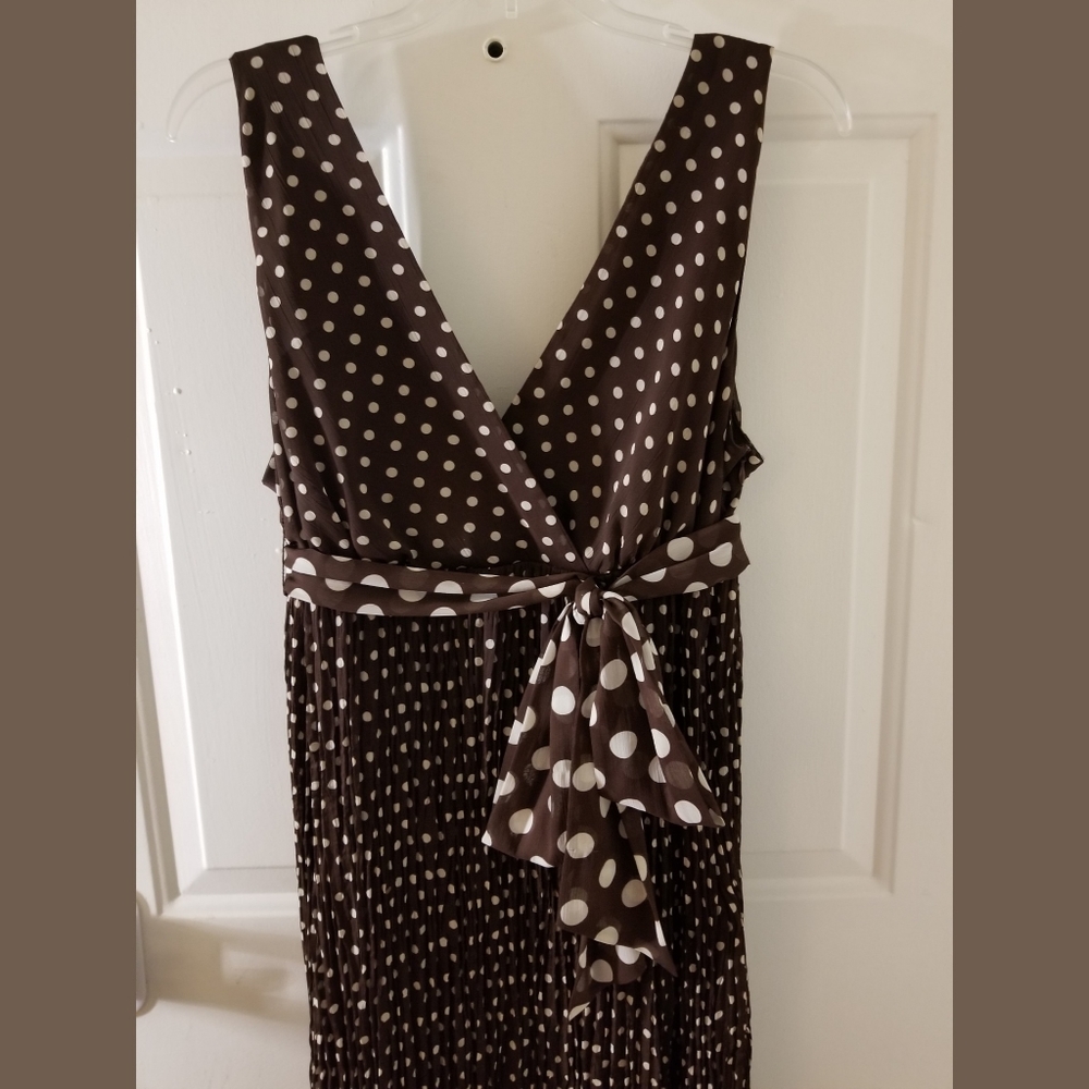 Dress - Picture 3 of 5